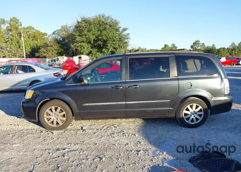 2013 Chrysler Town & Country Touring from USA, damaged, VIN 2C4RC1BG4DR742427